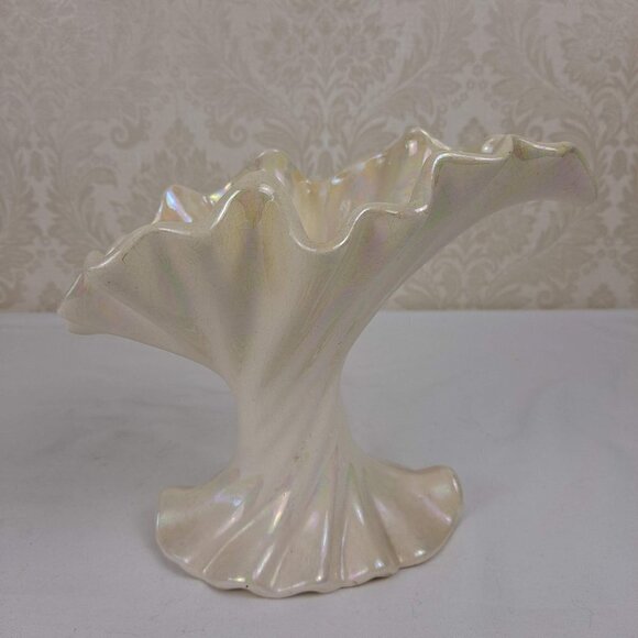 Vintage Mid-Century Modern Porcelain Twisted Vase/Swirl Art Vase Iridescent - Picture 1 of 11